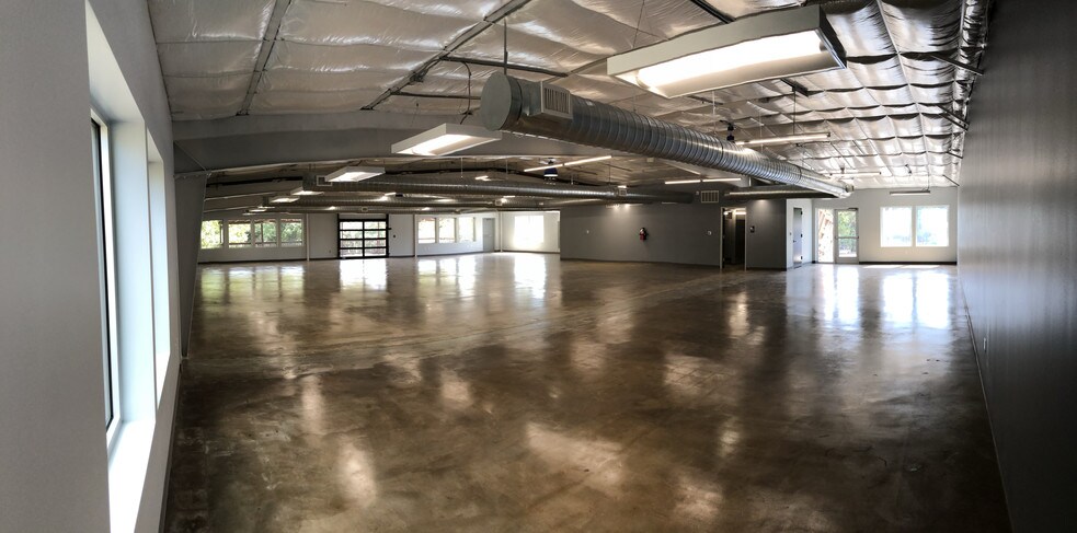 More Photos Of 2103 E M Franklin Ave, Austin Loft Creative Space For Sale