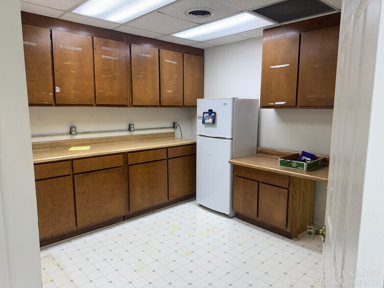 More Photos Of 123 Sparta Hwy, Eatonton Medical For Sale