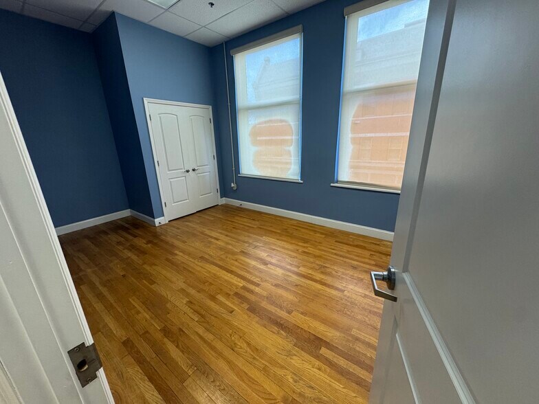 More Photos Of 236 W Main St, Danville Office For Lease