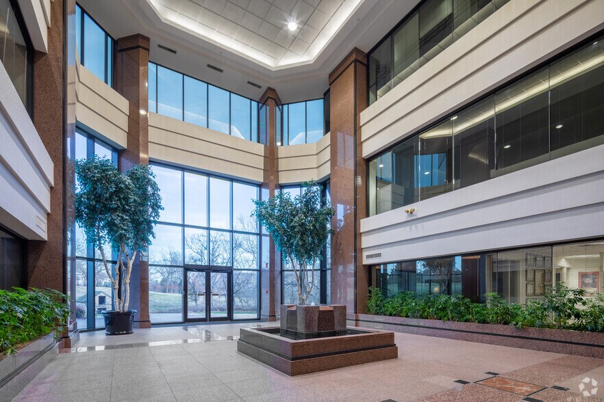 More Photos Of 101 Bullitt Ln, Louisville Office For Sale