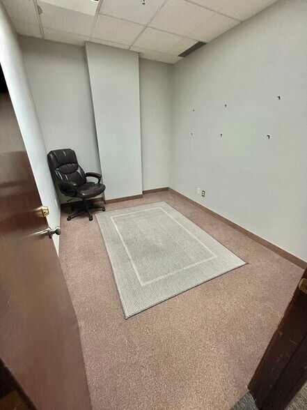 More Photos Of 333 E Ohio St, Indianapolis Medical For Lease