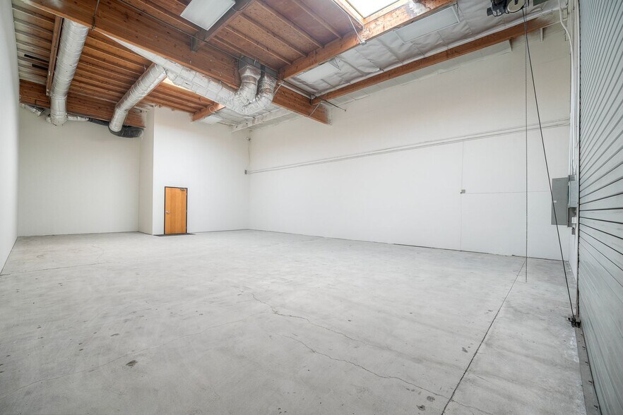 More Photos Of 1195 Linda Vista Dr, San Marcos Industrial For Lease