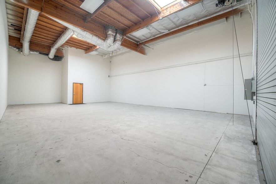 More Photos Of 1195 Linda Vista Dr, San Marcos Industrial For Lease