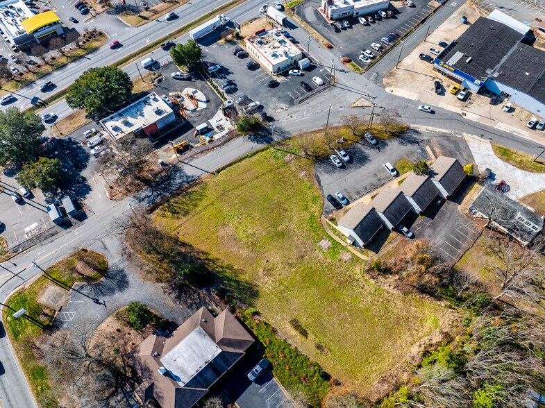 More Photos Of 824 S Dekalb St, Shelby Medical For Sale