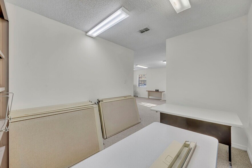 More Photos Of 420 Lake Howell Rd, Maitland Office For Lease