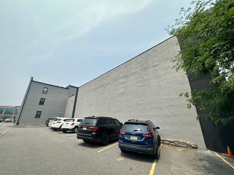 More Photos Of 329 Penn Ave, Scranton Office Residential For Sale