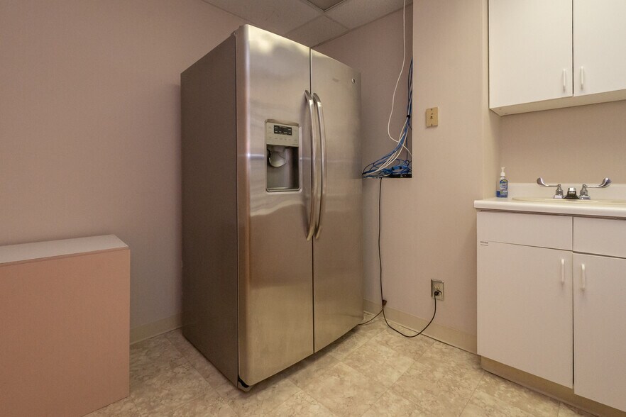 More Photos Of 622 Georges Rd, North Brunswick Medical For Sale