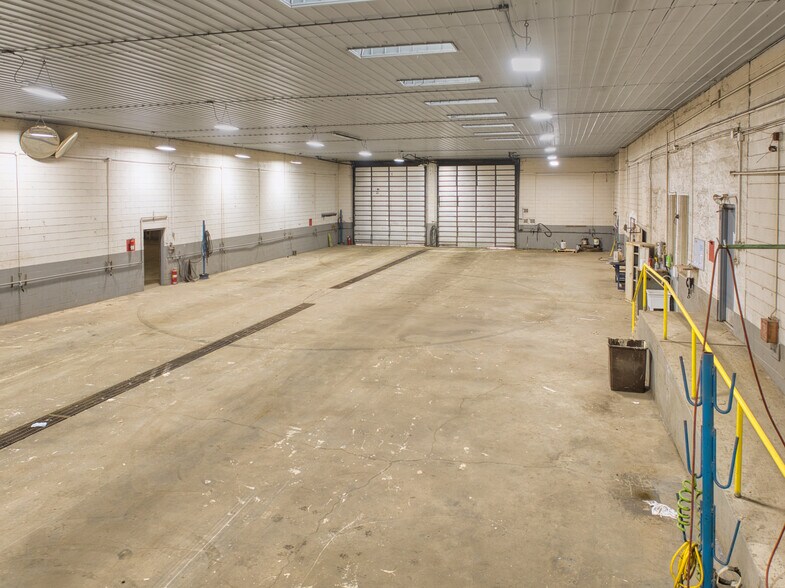 More Photos Of 504 29th St, Parkersburg Warehouse For Lease