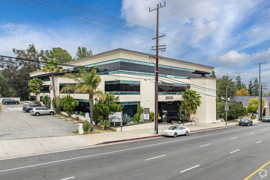 More Photos Of 20335 Ventura Blvd, Woodland Hills Office For Lease
