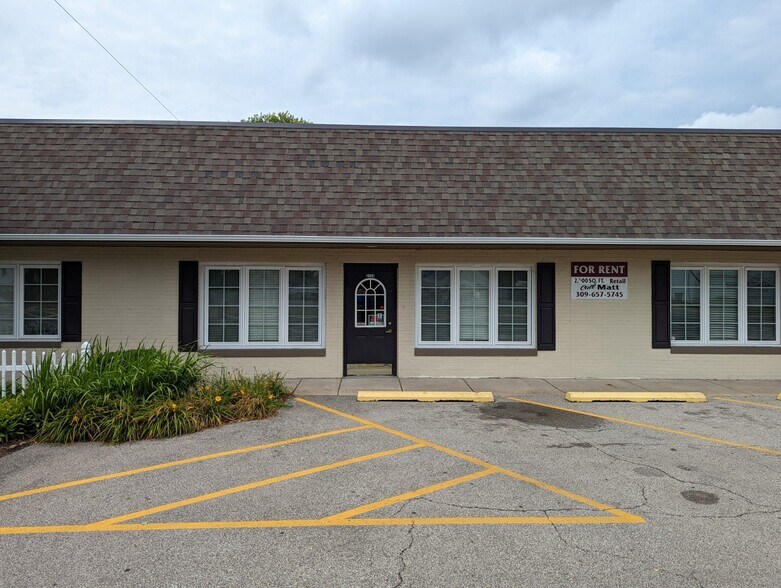 More Photos Of 3125-3133 N Prospect Rd, Peoria Freestanding For Lease
