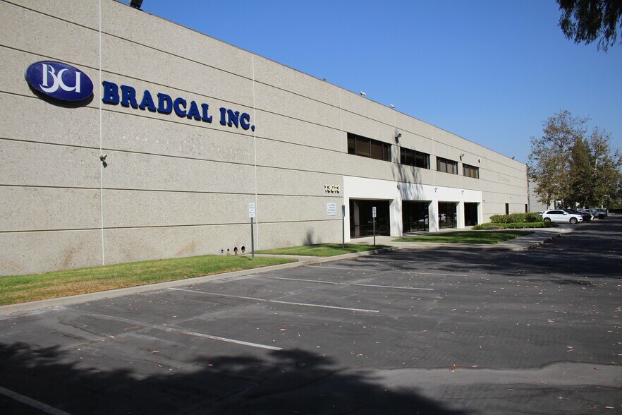 More Photos Of 13013-13017 166th St, Cerritos Warehouse For Lease