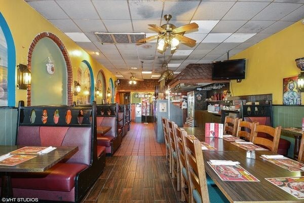 More Photos Of 3231 W 63rd St, Chicago Restaurant For Sale