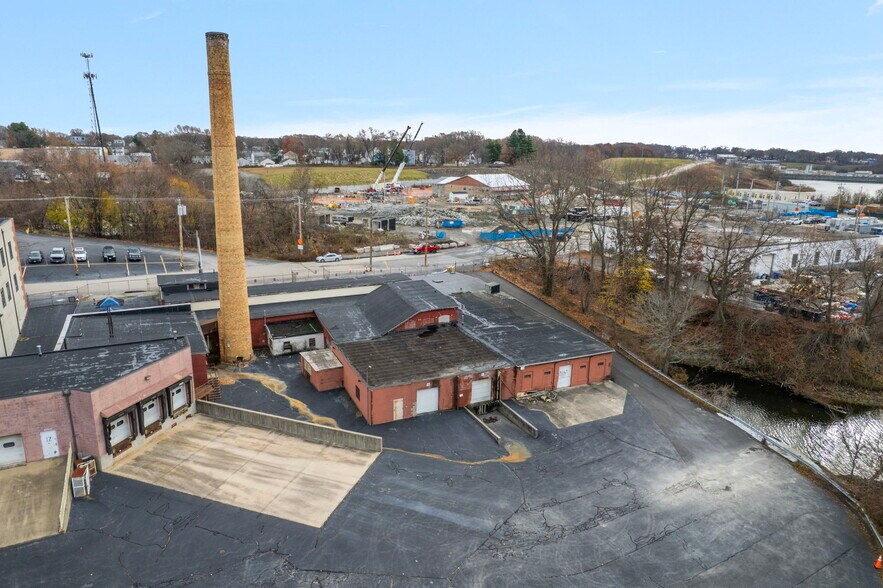 More Photos Of 721 School St, Pawtucket Manufacturing For Lease