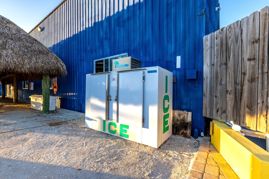 More Photos Of 90400 Overseas Hwy, Tavernier Marina For Sale