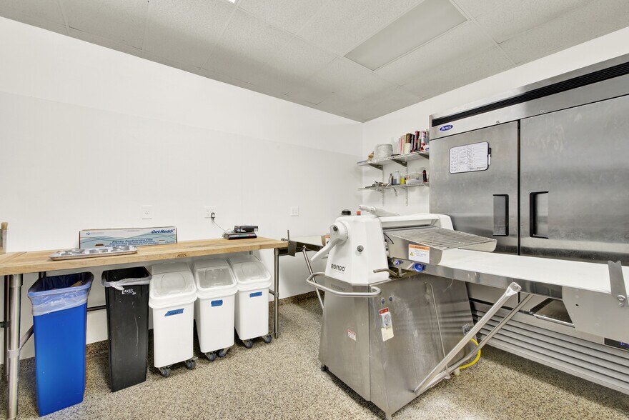 More Photos Of 830 Main St, Red Bluff Freestanding For Sale