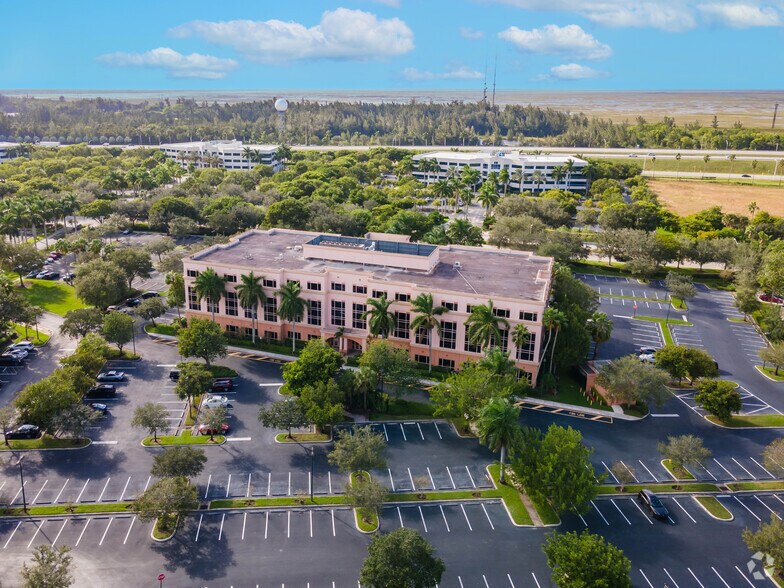More Photos Of 1600 Sawgrass Corporate Pky, Sunrise Office For Lease