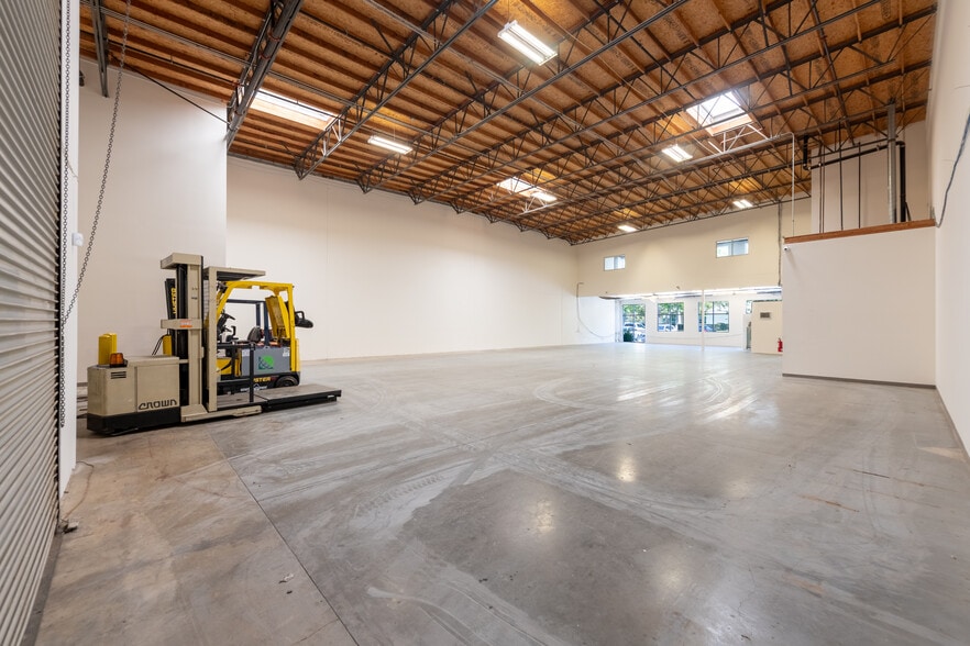 More Photos Of 4750 Calle Carga, Camarillo Manufacturing For Sale