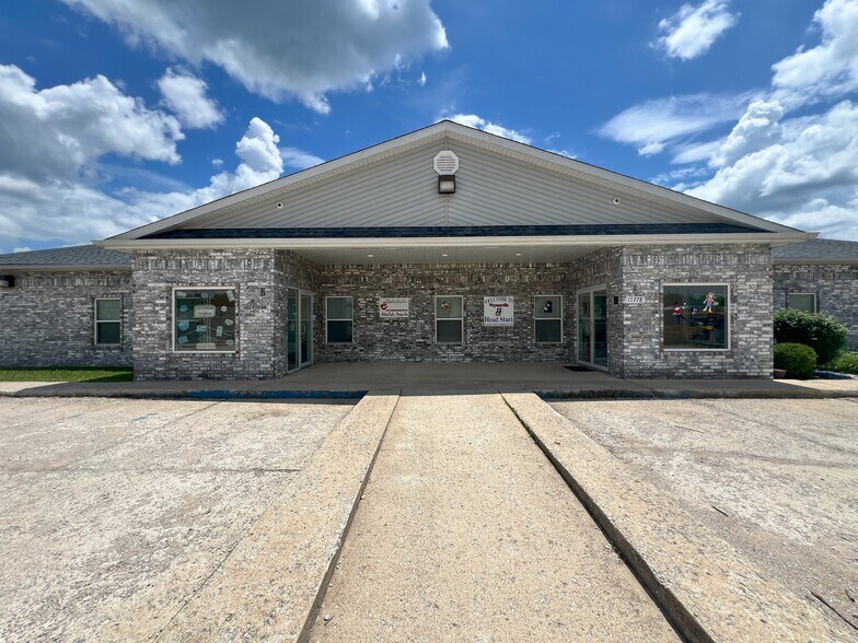 More Photos Of 19788 Sackett Ln, Waynesville Office For Sale