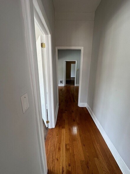 More Photos Of 396-398 North Ave, New Rochelle Storefront Retail Office For Lease