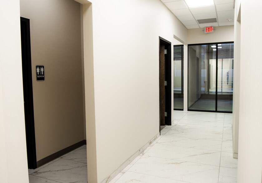 More Photos Of 320 Texas Ave, El Paso Office For Lease