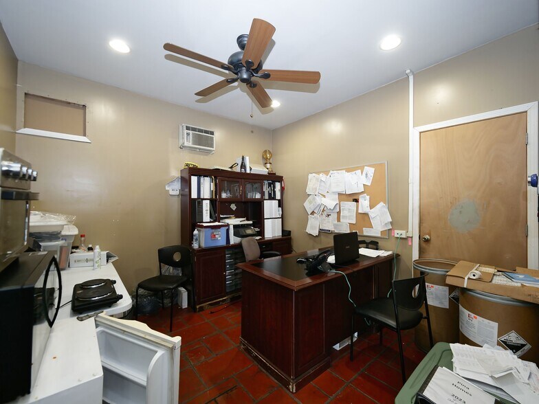 More Photos Of 5000 W Cermak Rd, Cicero Auto Repair For Sale