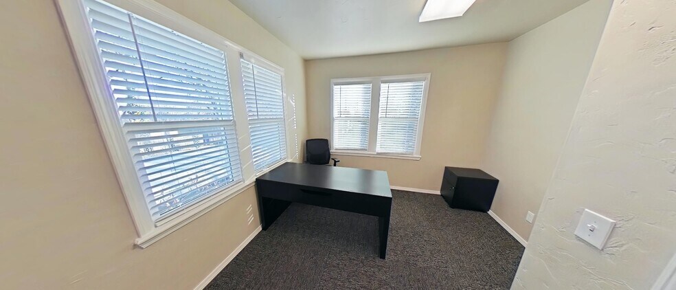 More Photos Of 1916 N Drexel Blvd, Oklahoma City Coworking Space