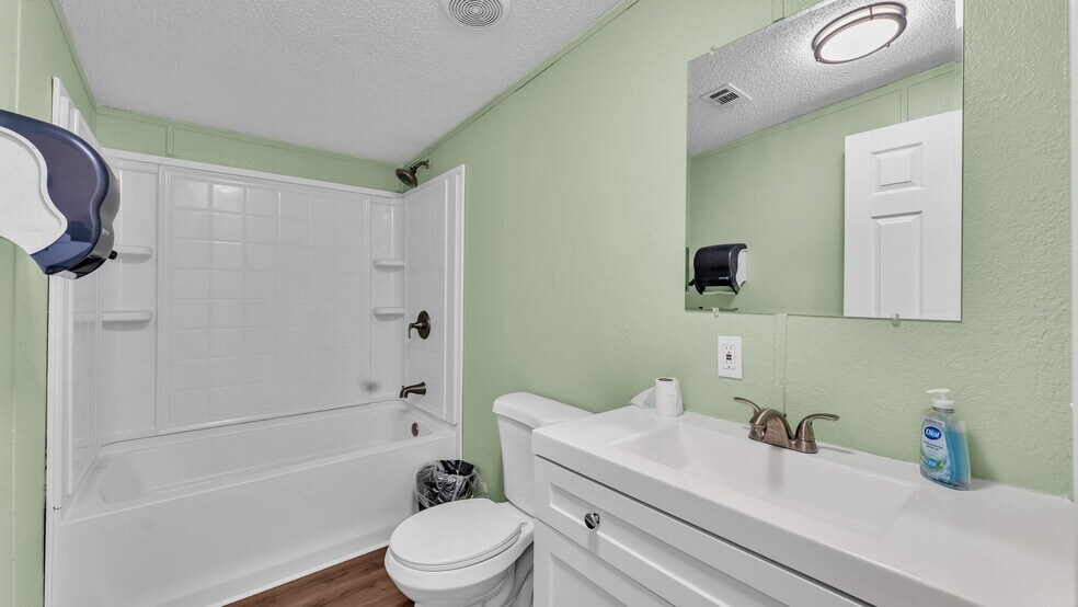 More Photos Of 705 Jerry Smith Rd, Dover Light Manufacturing For Sale