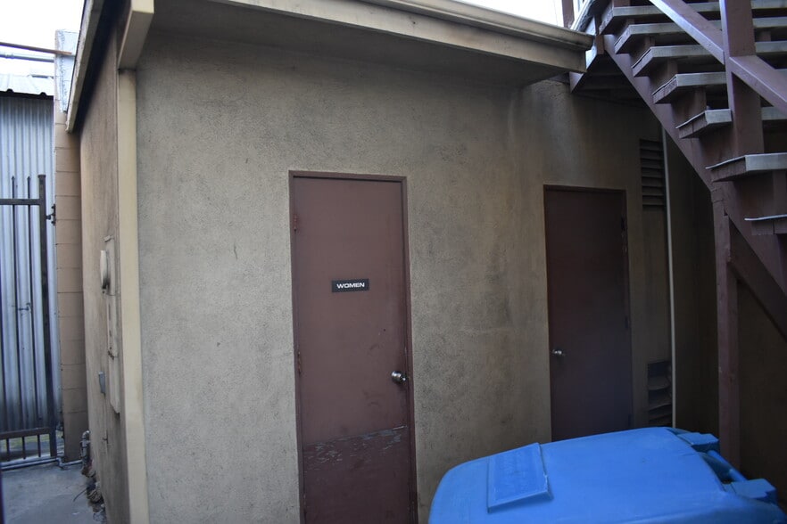 More Photos Of 7848-7856 Salt Lake Ave, Huntington Park Manufacturing For Sale