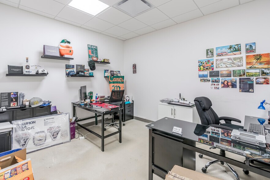 More Photos Of 1014 N Dixie Hwy, Lake Worth Beach Loft Creative Space For Sale