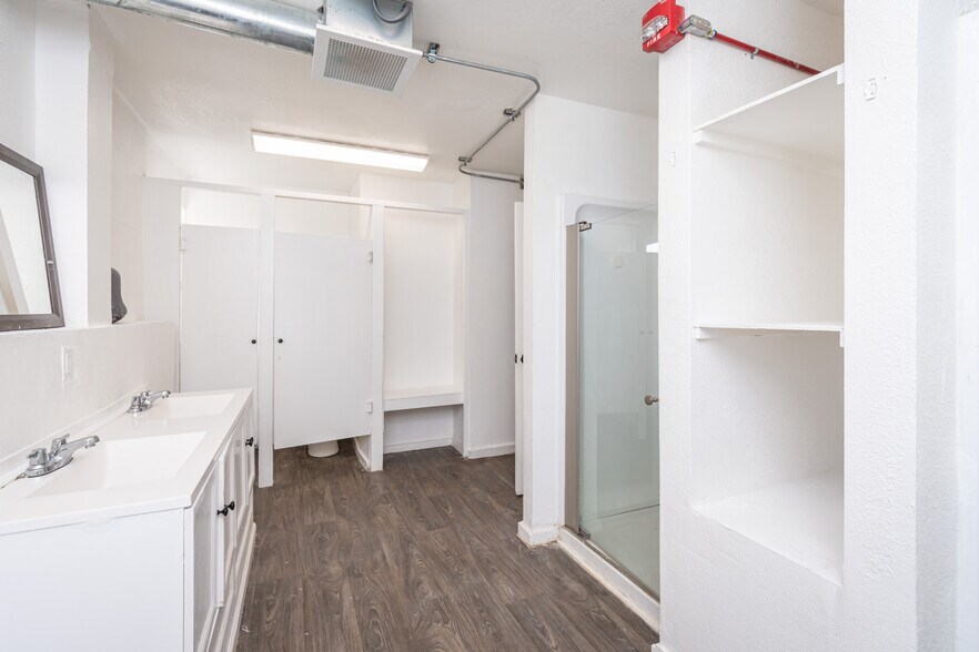 More Photos Of 2255 Bird St, Oroville Apartments For Sale