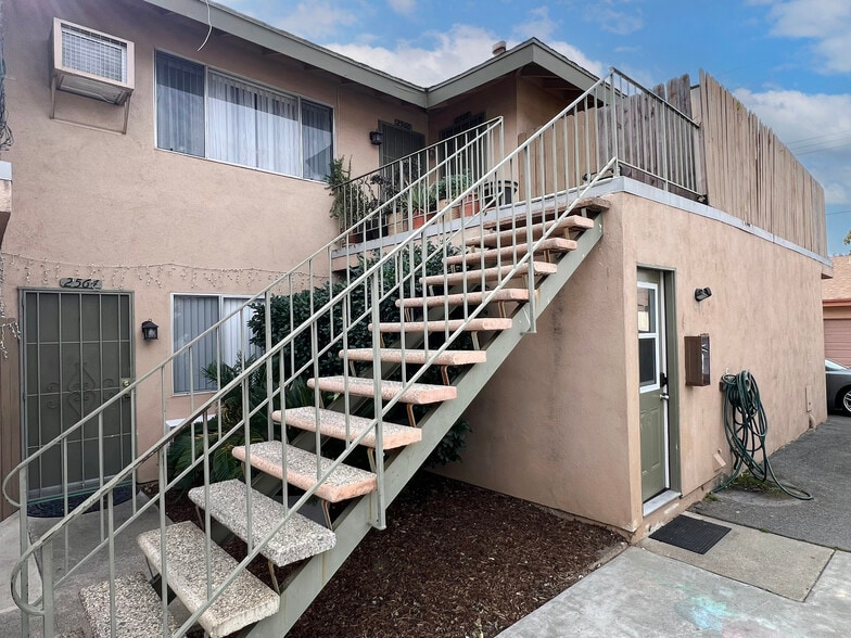 More Photos Of 2562 N Bourbon St, Orange Apartments For Sale