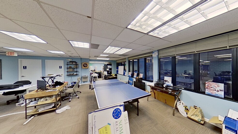 More Photos Of 727 15th St NW, Washington Office For Lease