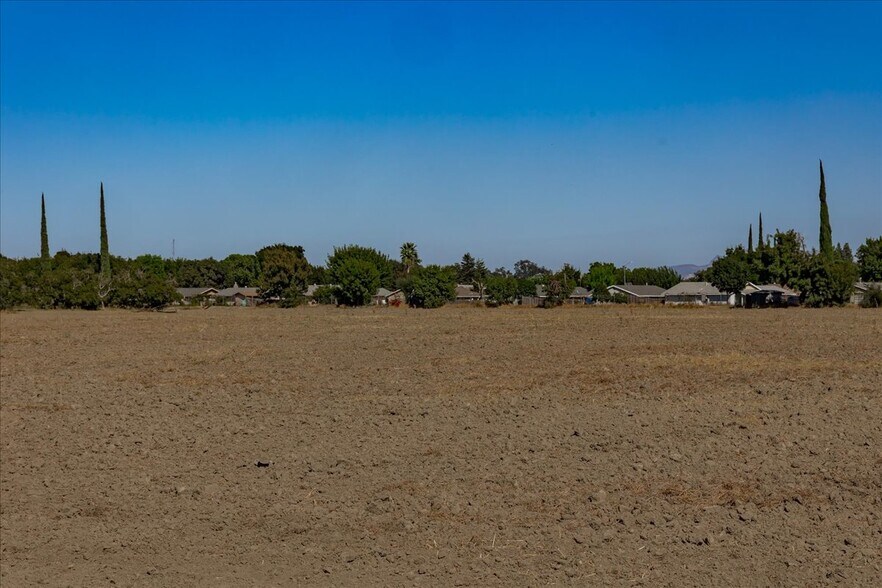 More Photos Of 1425 5th St, Colusa Land For Sale