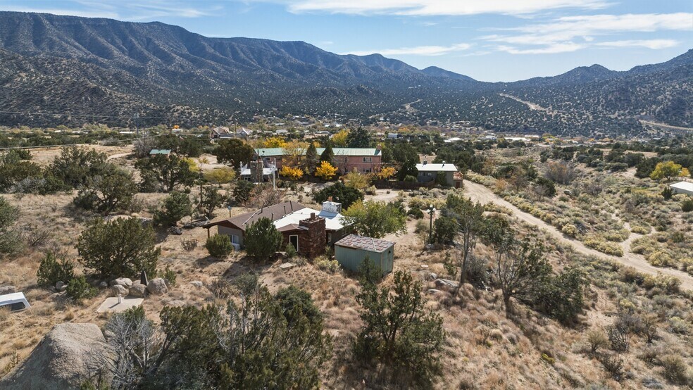 More Photos Of 24 Matisse Rd NE, Albuquerque Apartments For Sale