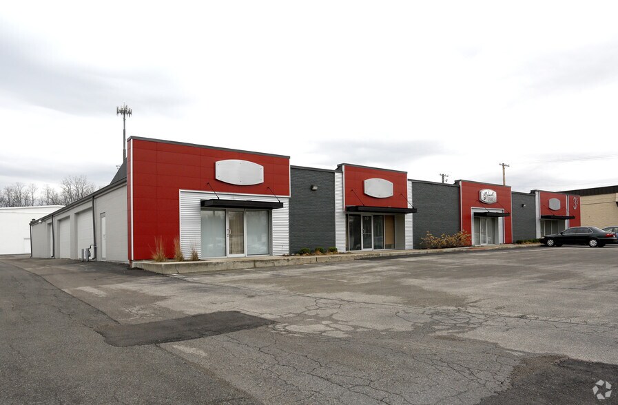 More Photos Of 5117-5125 E 65th St, Indianapolis Warehouse For Lease