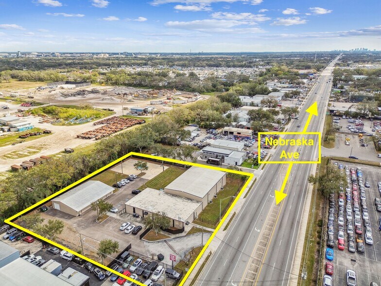 More Photos Of 14915 N Nebraska Ave, Tampa Showroom For Sale