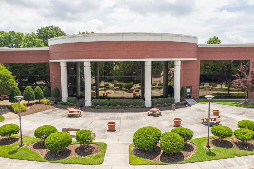 More Photos Of 1434 Crossways Blvd, Chesapeake Office For Lease