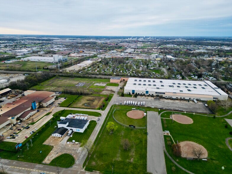 More Photos Of 815 E Kenwood Ave, Decatur Distribution For Lease