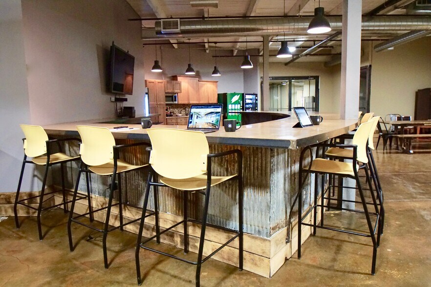 More Photos Of 1501 Burlington St, North Kansas City Warehouse For Lease