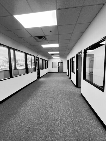 More Photos Of 6431 W Sahara Ave, Las Vegas Loft Creative Space For Lease