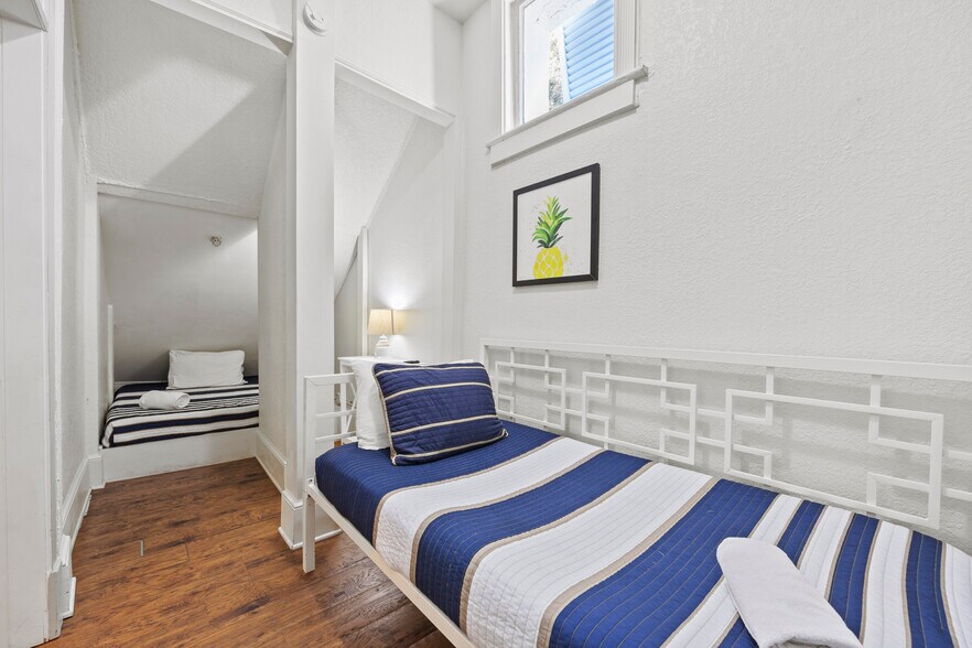 More Photos Of 92 Washington St, Saint Augustine Specialty For Sale