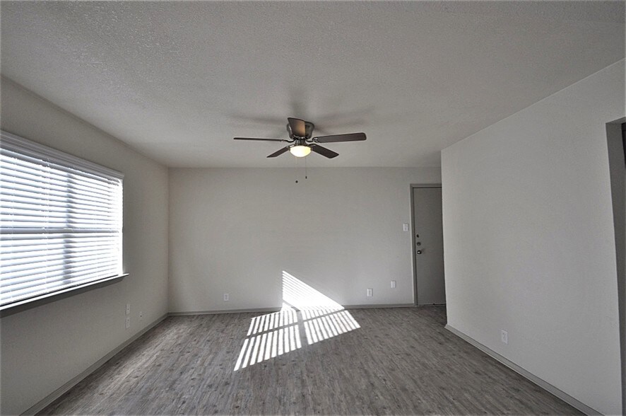 More Photos Of 4710 Munger Ave, Dallas Apartments For Sale