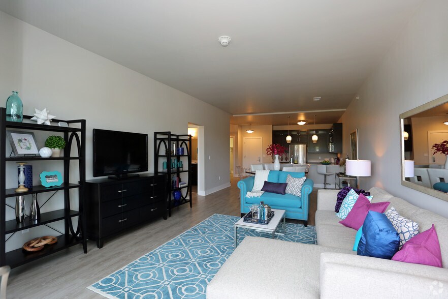 More Photos Of 4175 N Oakland Ave, Shorewood Multifamily For Sale
