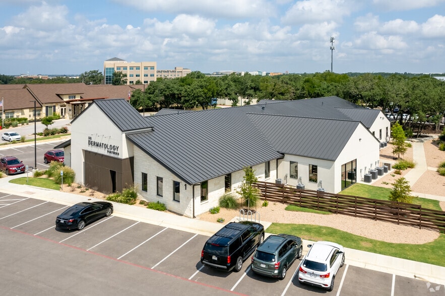 More Photos Of 1515 Medical Pky, Cedar Park Medical For Lease