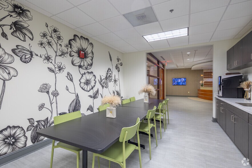 More Photos Of 1501 Main St, Columbia Coworking Space