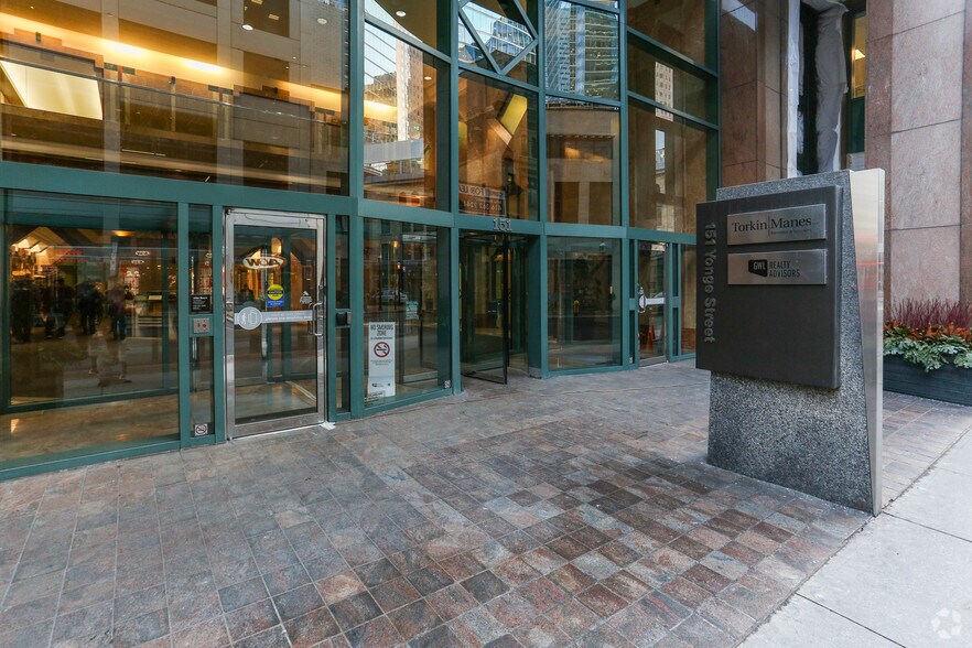 More Photos Of 151 Yonge St, Toronto Office For Lease
