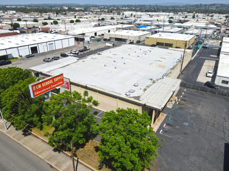 More Photos Of 1025 E Orangethorpe Ave, Anaheim Showroom For Sale