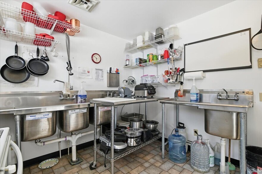 More Photos Of 647 Route 739, Lords Valley Office For Sale