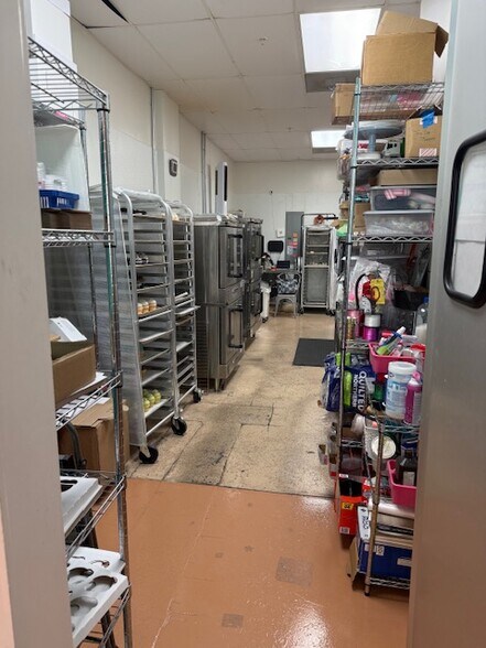 More Photos Of 3369 Pine Ridge Rd, Naples General Retail For Sale