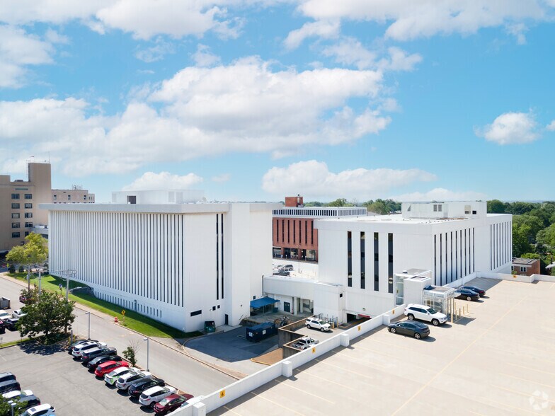 More Photos Of 1031 Bellevue Ave, Saint Louis Medical For Lease